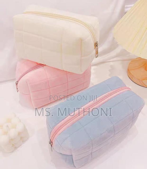 Cute Plush Makeup Bag for Women - thumbnail 5