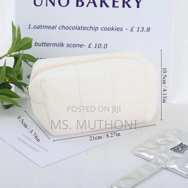 Cute Plush Makeup Bag for Women - thumbnail 6