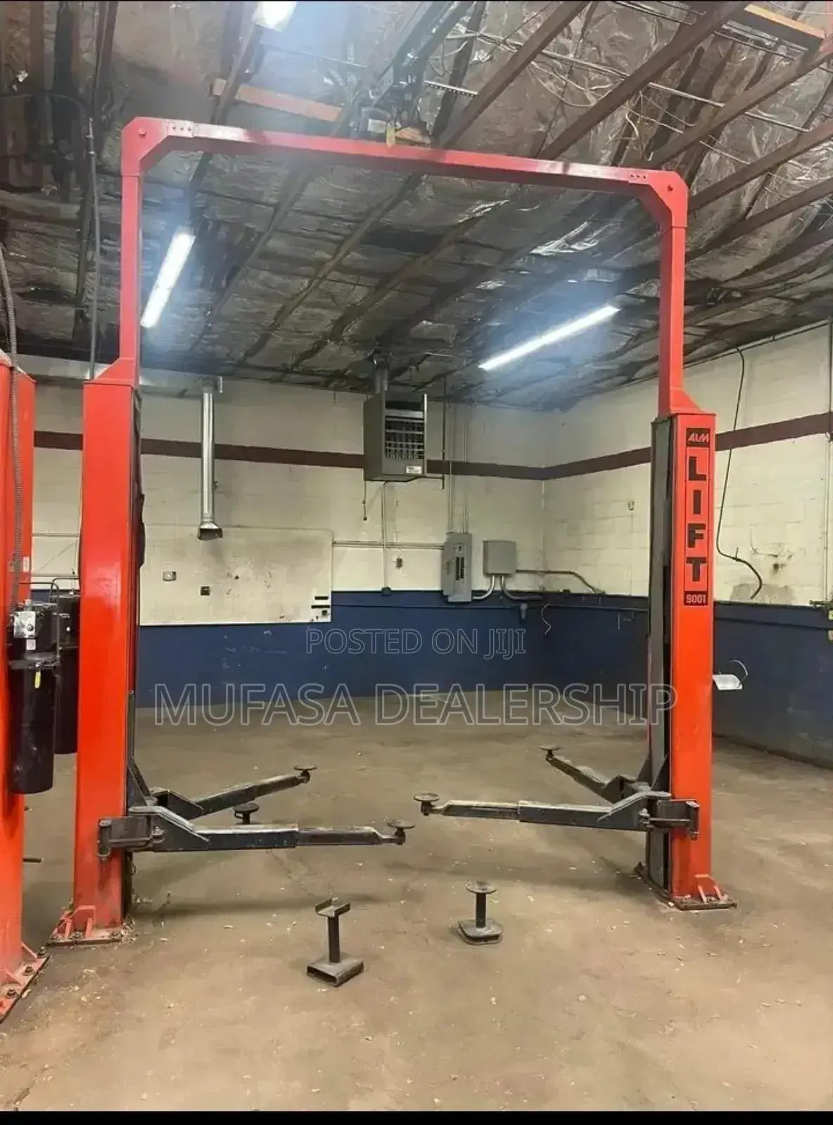 Hydraulic Two Post Car Lift