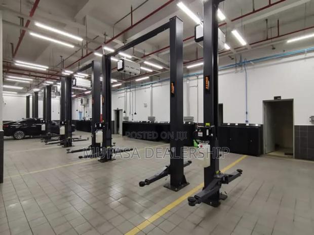 Top Quality Two Post Car Lift Machine - thumbnail 2
