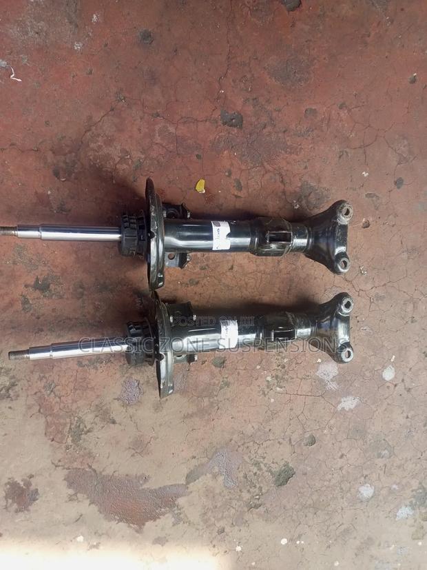 Mercedes C200 Shocks - thumbnail 2
