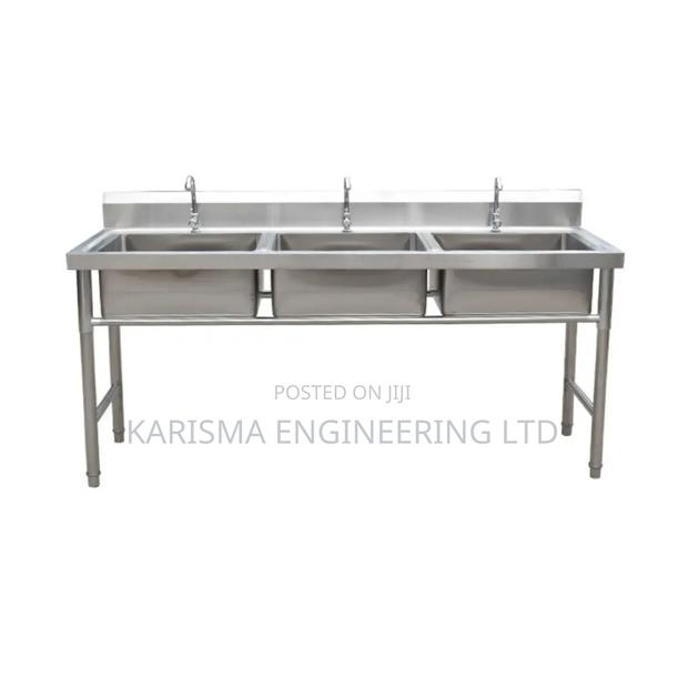 Triple Sink Cleaning Sink - main view