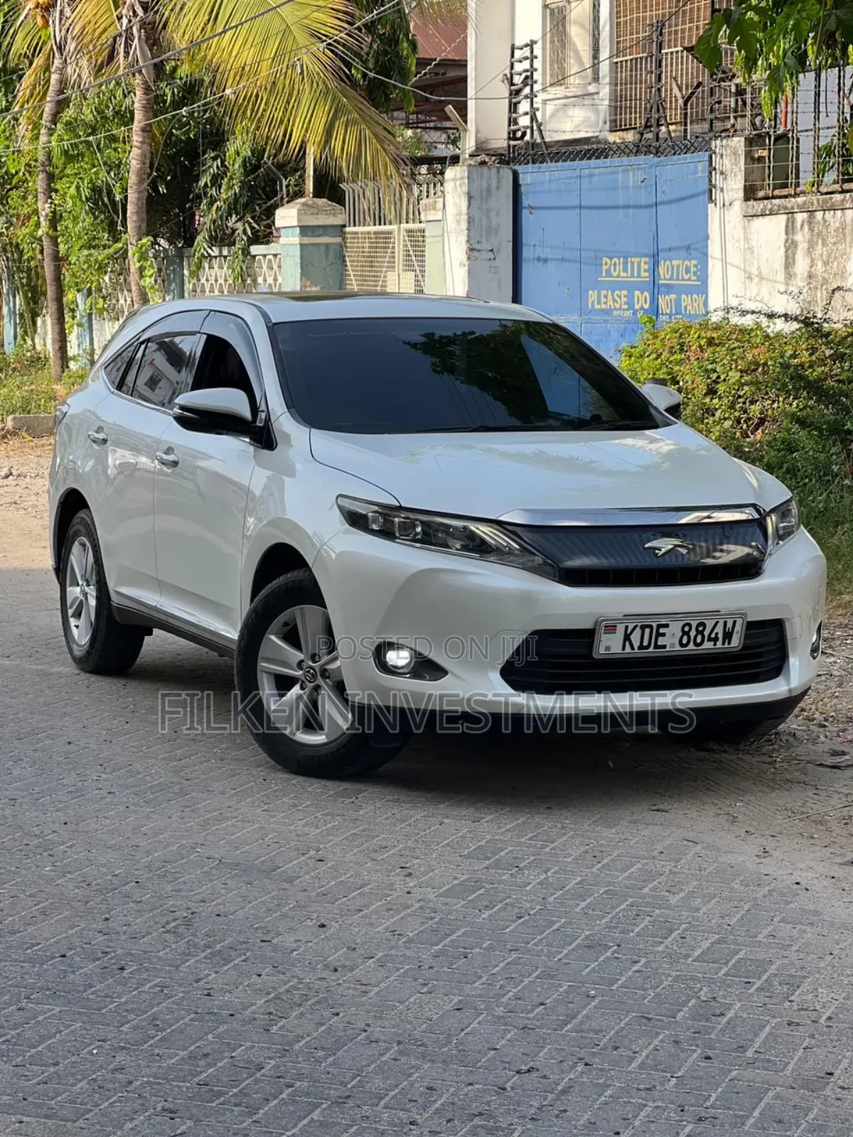 Toyota Harrier 2.0 2015 White