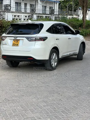 Toyota Harrier 2.0 2015 White