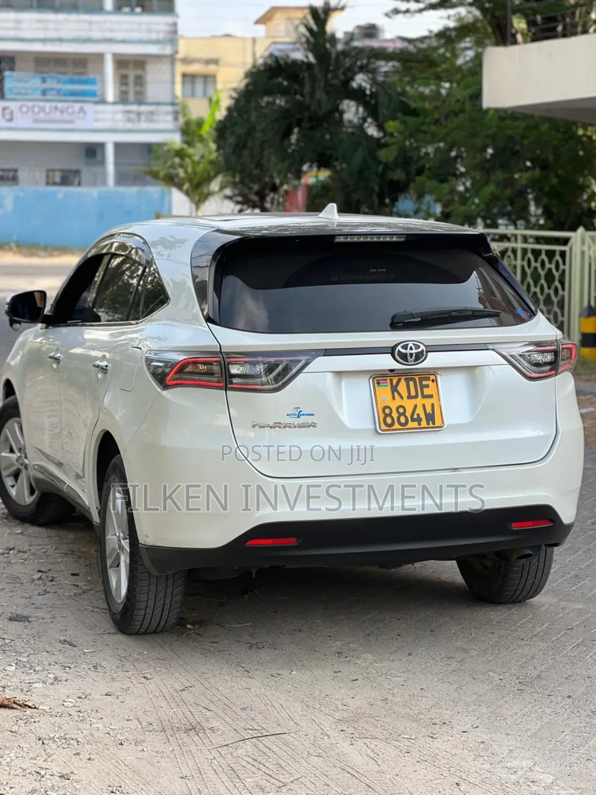 Toyota Harrier 2.0 2015 White