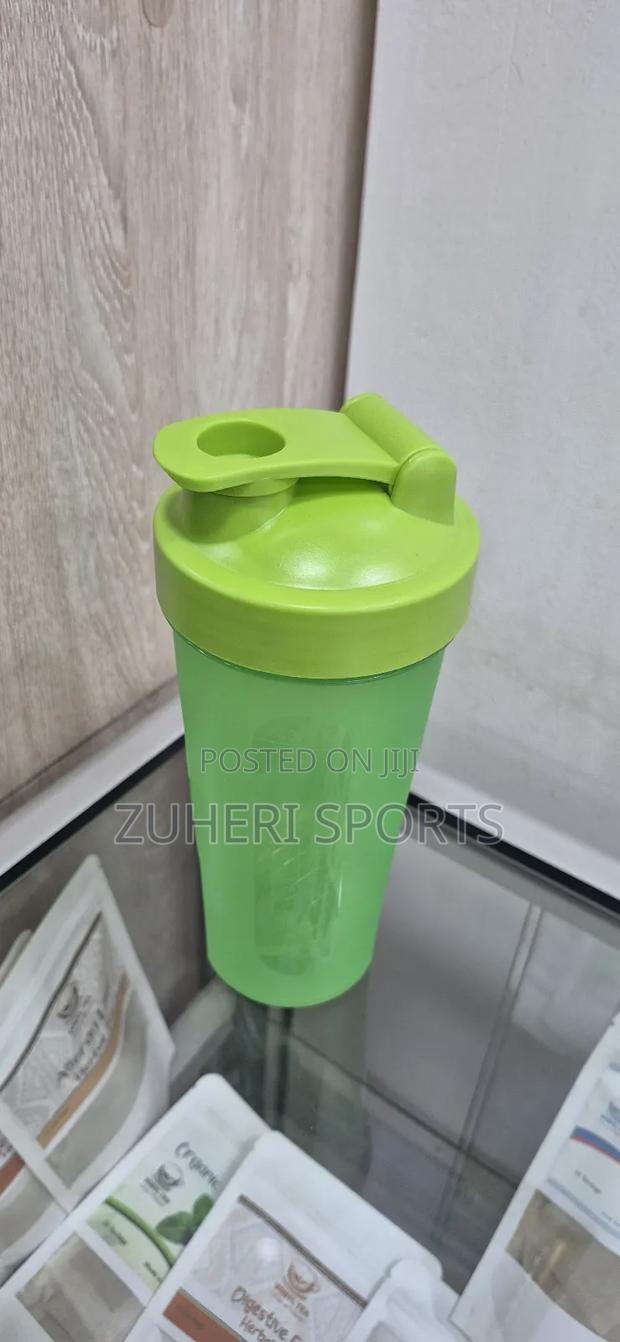 Shaker Bottle 600ml With Stainless Steel Mixer
