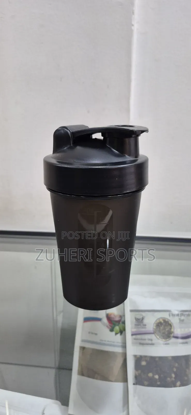 Anti-Spill Shaker Bottle 400ml With Stainless Steel Mixer
