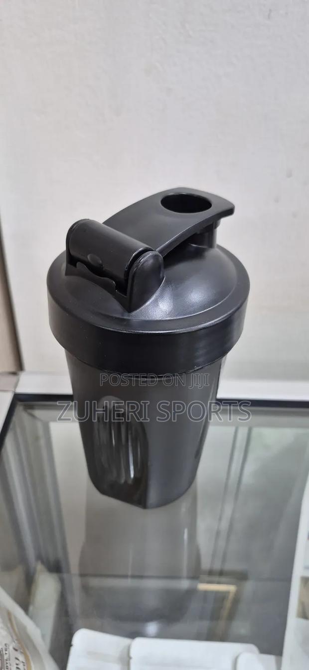 Anti-Spill Shaker Bottle 400ml With Stainless Steel Mixer - thumbnail 2