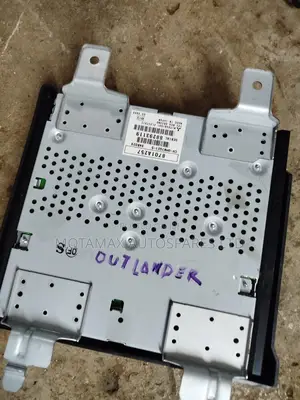 Mitsubishi Outlander Audio Amplifier