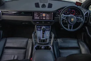Porsche Cayenne S AWD 2019 Gray