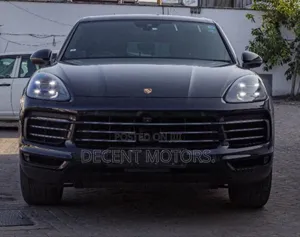 Porsche Cayenne S AWD 2019 Gray