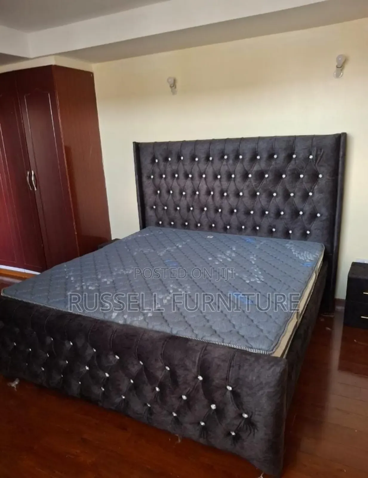 Grey Chester Bed
