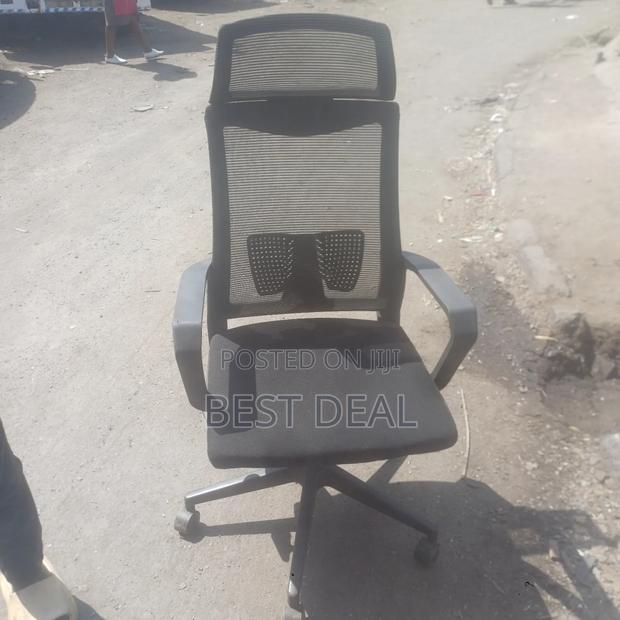 Headrest Mesh Chair - thumbnail 3