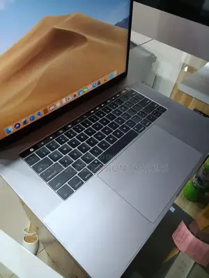 Laptop Apple MacBook Pro 2016 16GB Intel Core I7 SSD 1T