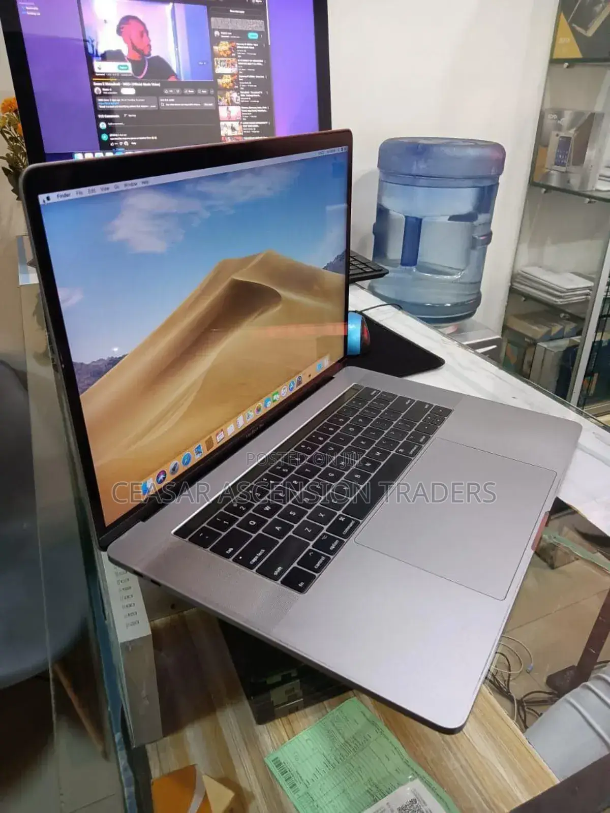 Laptop Apple MacBook Pro 2016 16GB Intel Core I7 SSD 1T
