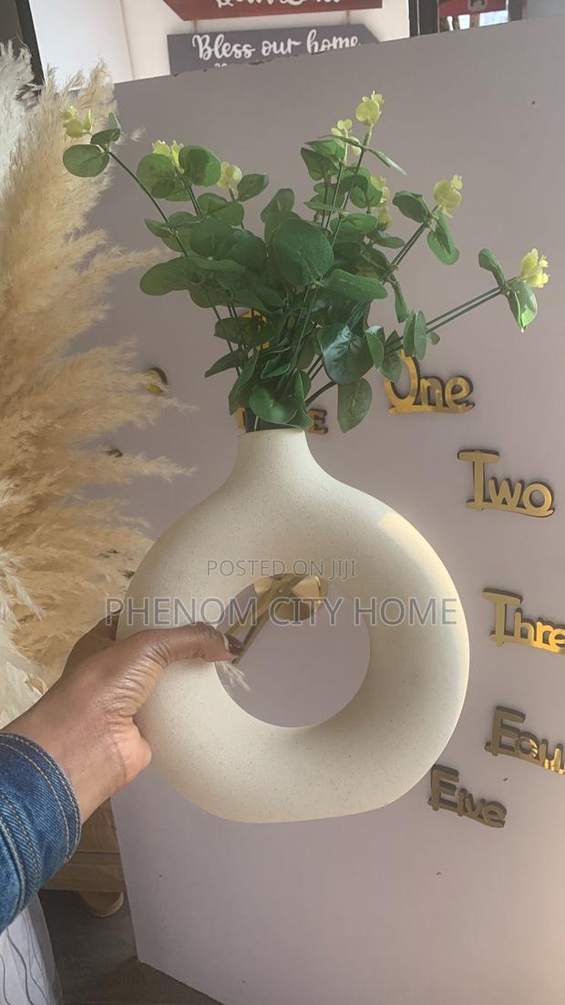 Retro Matte Ceramic Vases Available - thumbnail 2