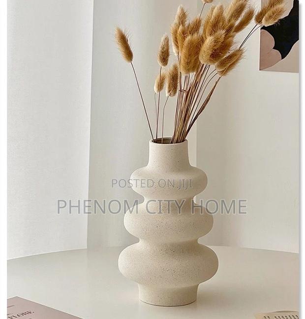 Modern Minimalist Spiral Shaped Flower Vase - thumbnail 3