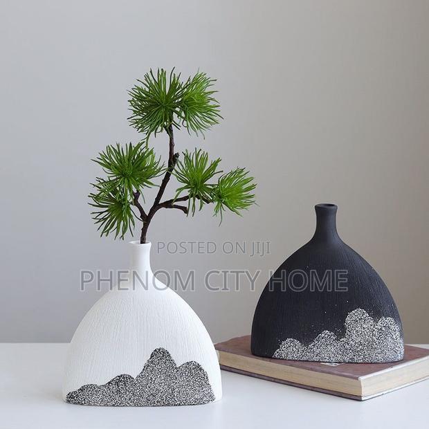 Modern Fish Rail Design Caramic Vase - thumbnail 2