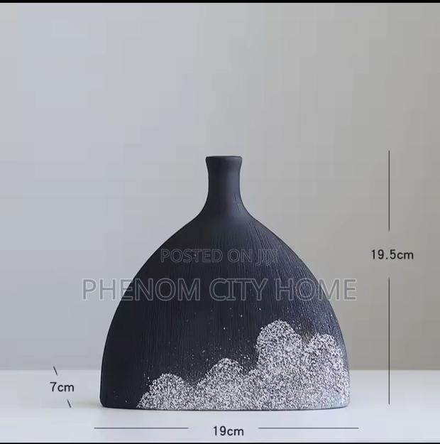 Modern Fish Rail Design Caramic Vase - thumbnail 4