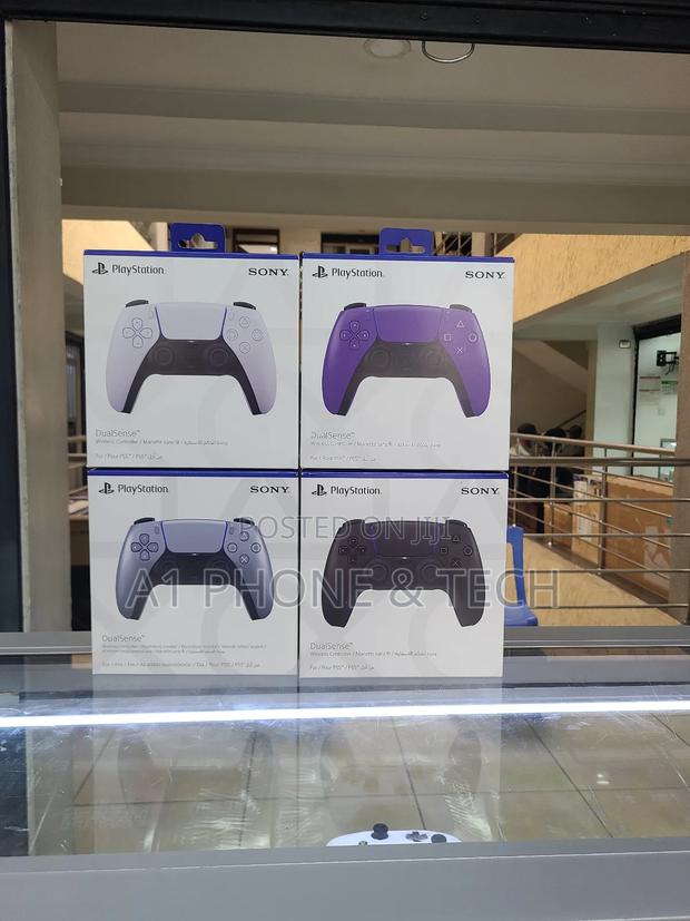 Playstation Station 5 Controllers - thumbnail 2