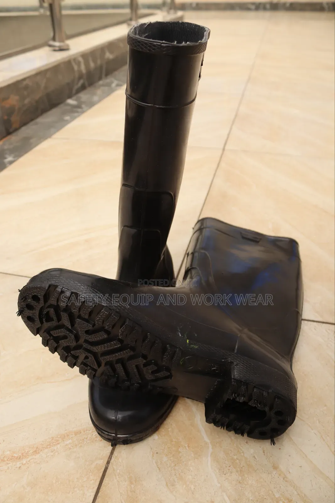 Black Light Duty Gumboots