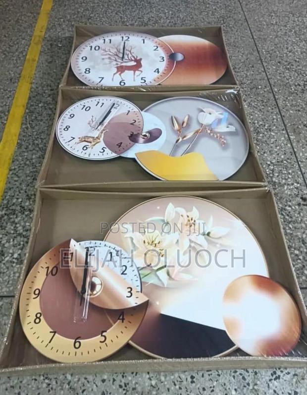 Minimalist Wall Hanging Clock - main view