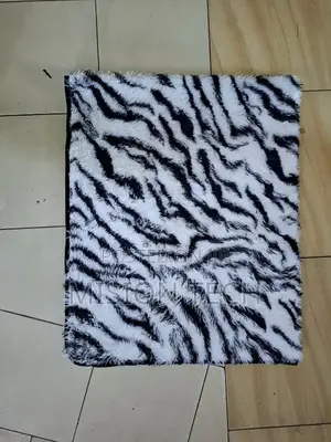 *Fluffy Carpets*
Size: 5x8ft
 