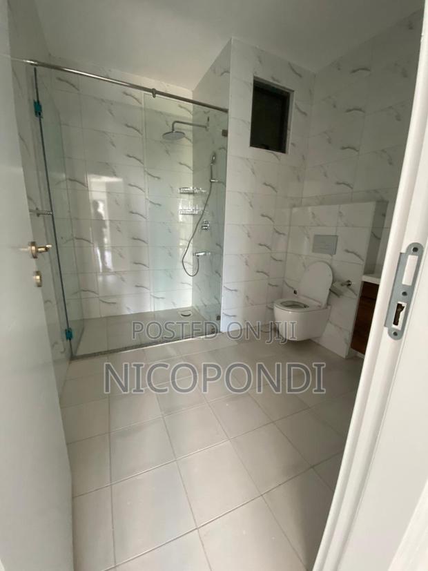 3 Bedroom Duplex - thumbnail 9