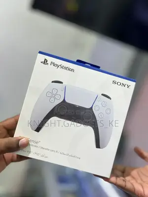 Dualsense Wireless White Controller.