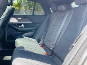 Mercedes-Benz GLE-Class GLE 400d 4MATIC 2022 Silver