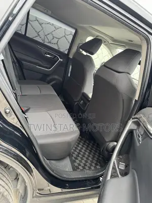 Toyota RAV4 XLE Premium AWD 2019 Gray