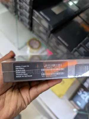 New Samsung Galaxy Z Fold4 512 GB Black