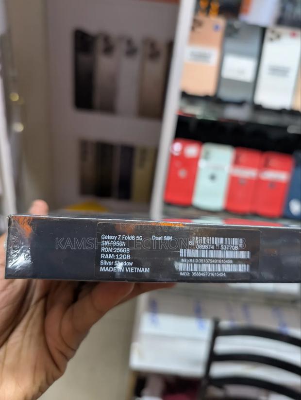 New Samsung Galaxy Z Fold6 256 GB Silver - thumbnail 2