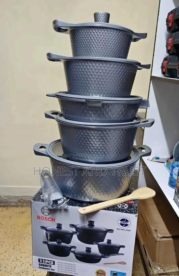 New Grey Bosch 11 Pieces Cookware Set - main view