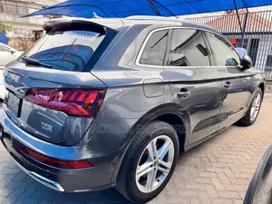 Audi Q5 2018 Gray