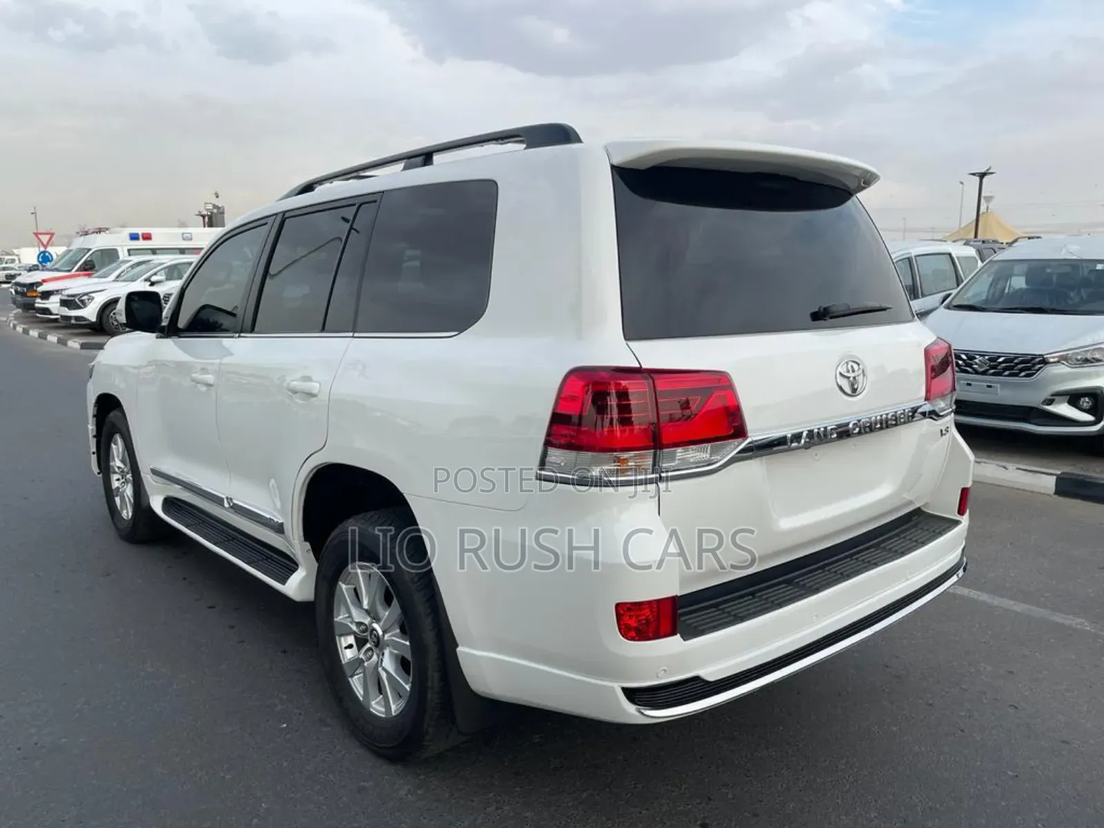 Toyota Land Cruiser 2021 White