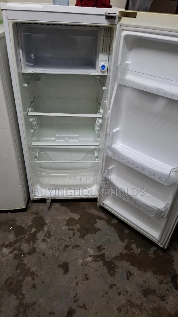 Samsung 190L Fridge - thumbnail 2