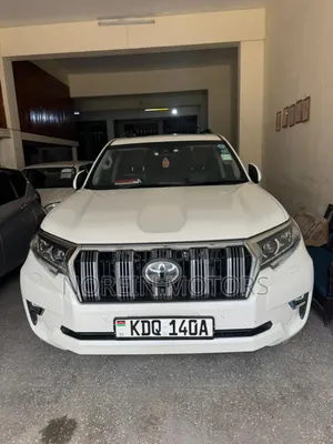 Toyota Land Cruiser Prado 2018 Off white