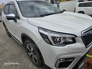 Subaru Forester 2018 White