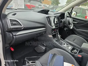 Subaru Forester 2018 White