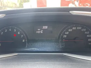 Toyota Sienta 2017 Silver