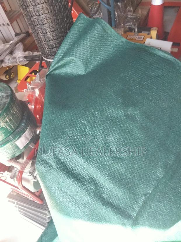 Car Shade Nets 100% Waterproof - main view