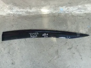 Rear Left Ex-Japan Windbreaker Toyota Aqua