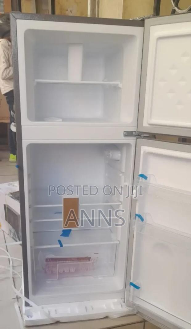 Roch 121litres Double Door Fridge With Amazing Compartments