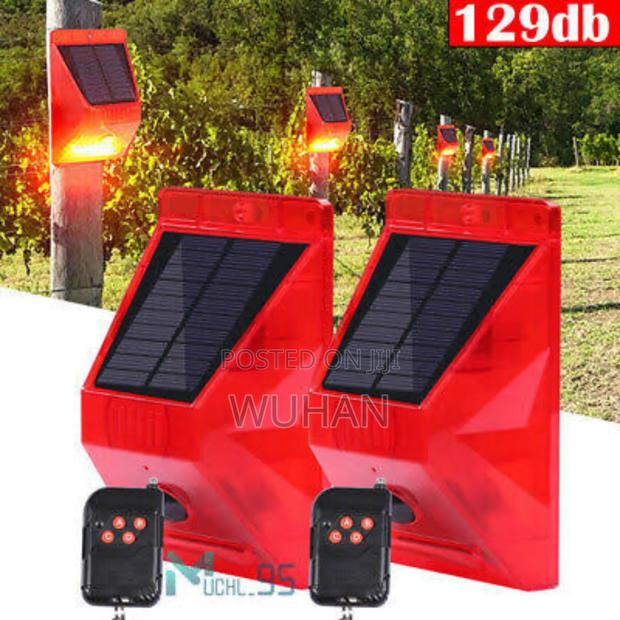 Outdoor Solar Alarm Lamp With Loud Siren