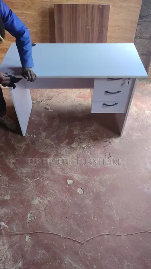 Home Study Table Available 1.2m