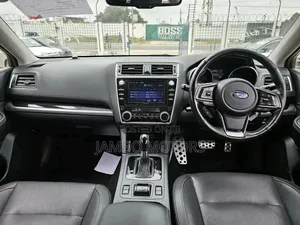 Subaru Outback 2.5i Premium AWD 2018 Gray