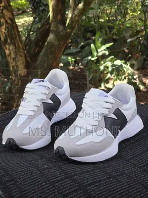 Unisex New Balance 327 Sizes: 36 37 38 39 40 41 42 43 44