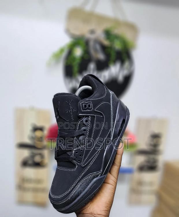 Jordan 3 TRAVIS SCOTT "CACTUS JACK"
36 to 45 - thumbnail 2