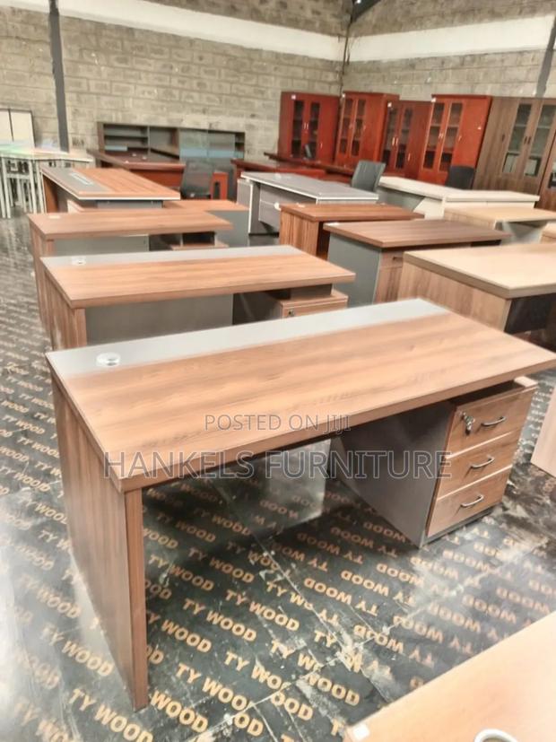 1.4m Office Desk - thumbnail 2